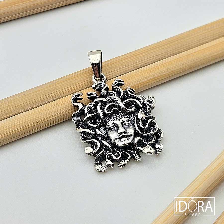 Сребърен медальон: "Горгона" - Image 2