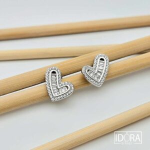 Сребърни обеци: "Сърца"циркони