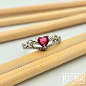 Сребърен пръстен: "Принцеса" циркон