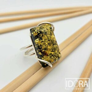 Сребърен пръстен: "Грийнлес"зелен кехлибар