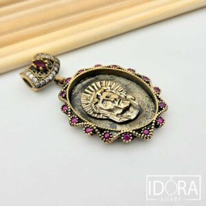 Сребърен медальон: "Отдаденост"рубини,позлата