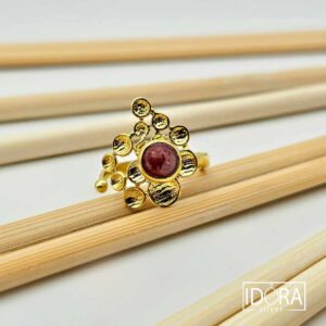 Сребърен пръстен: "Роса"позлата,корунд