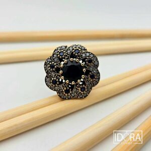 Сребърен пръстен: "Цветница"позлата,циркон,сапфир