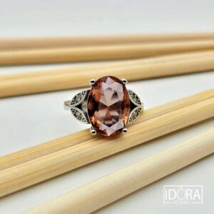 Сребърен пръстен: "Тауила"султанит, циркони