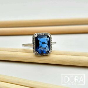 Сребърен пръстен: "Емералд"сапфир, циркони